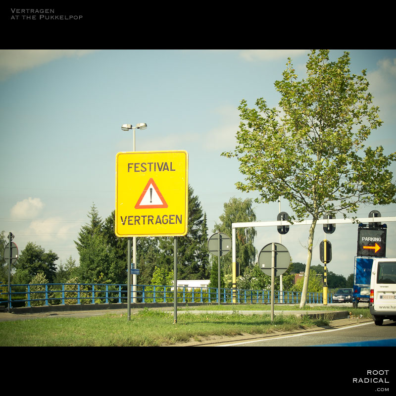 Sign showing the words festival vertragen