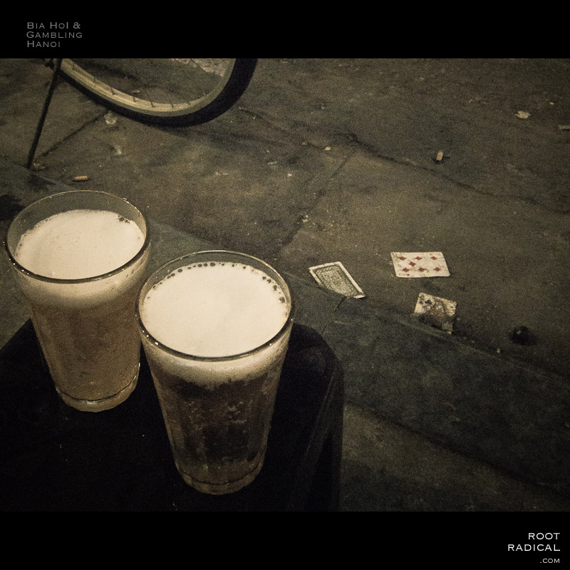bia-hoi-gambling-hanoi Bia Hoi beer glasses and playing cards in Hanoi